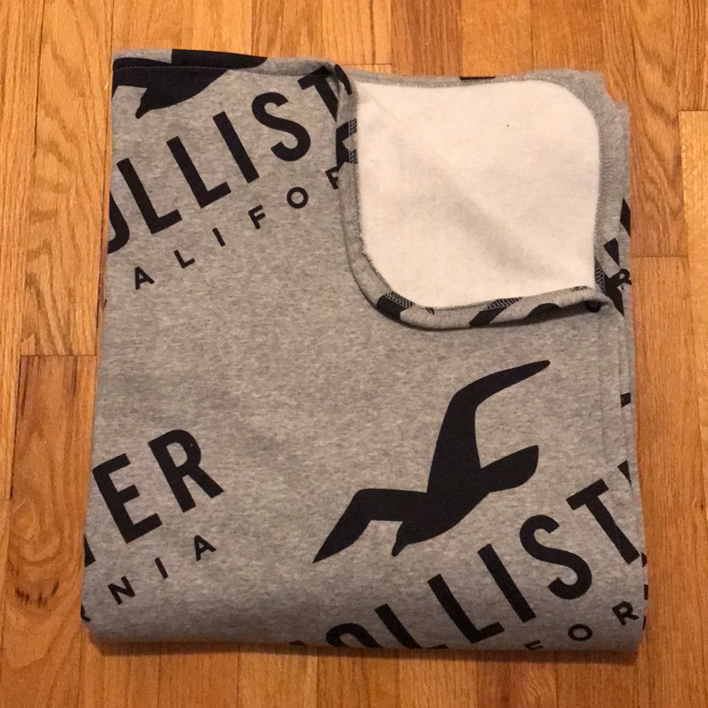 Hollister Throw Blanket